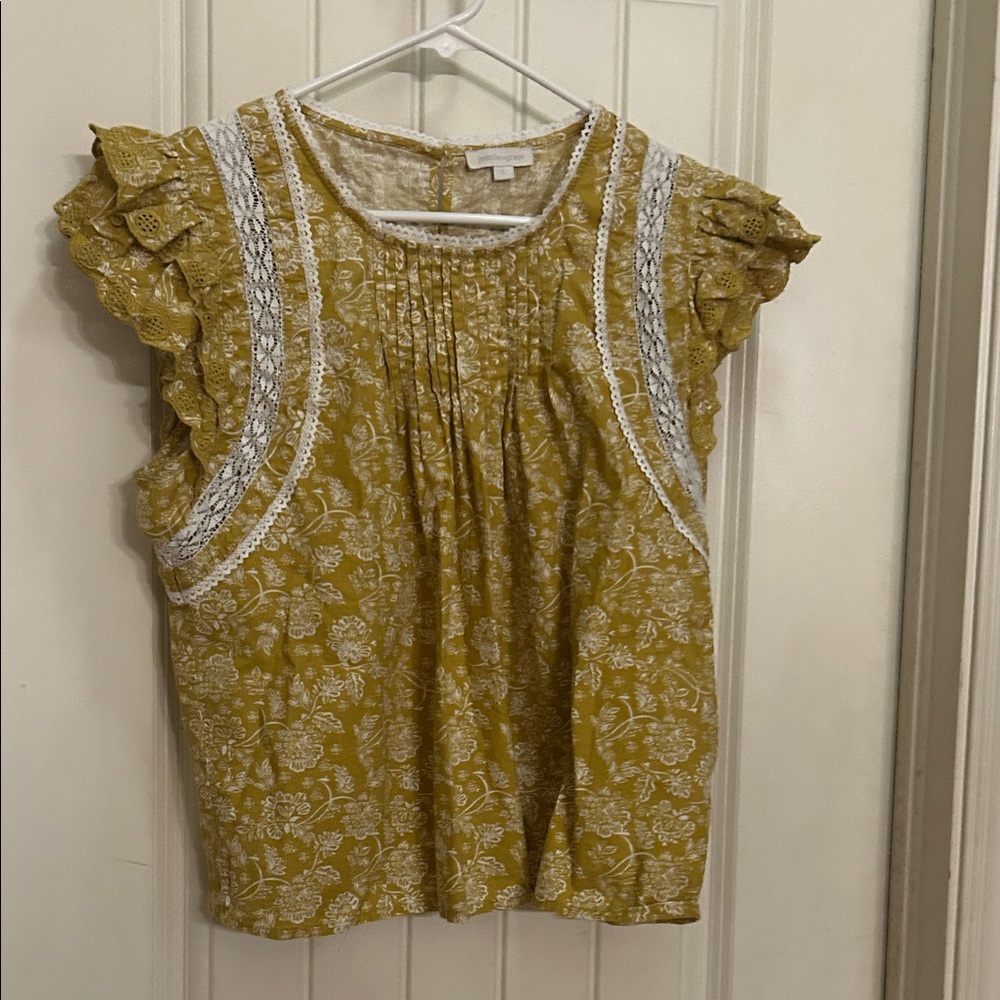 Jennifer Grace L Mustard Lace-Trim Flutter Sleeve Top